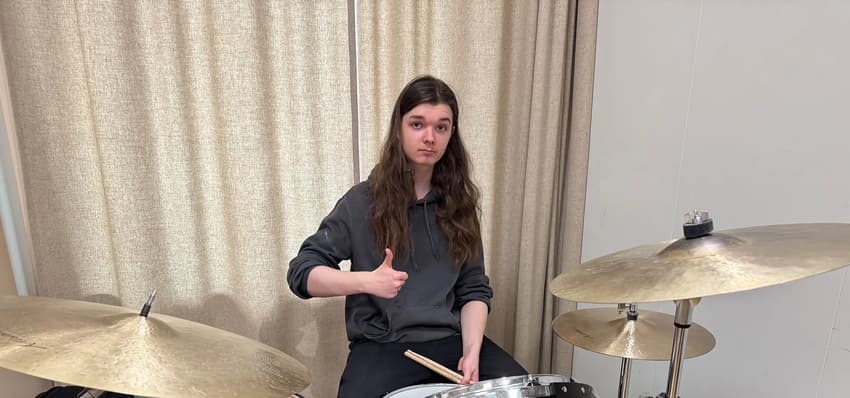 ”Musiikki auttaa minua puskemaan eteenpäin hetkinä kuin hetkinä”