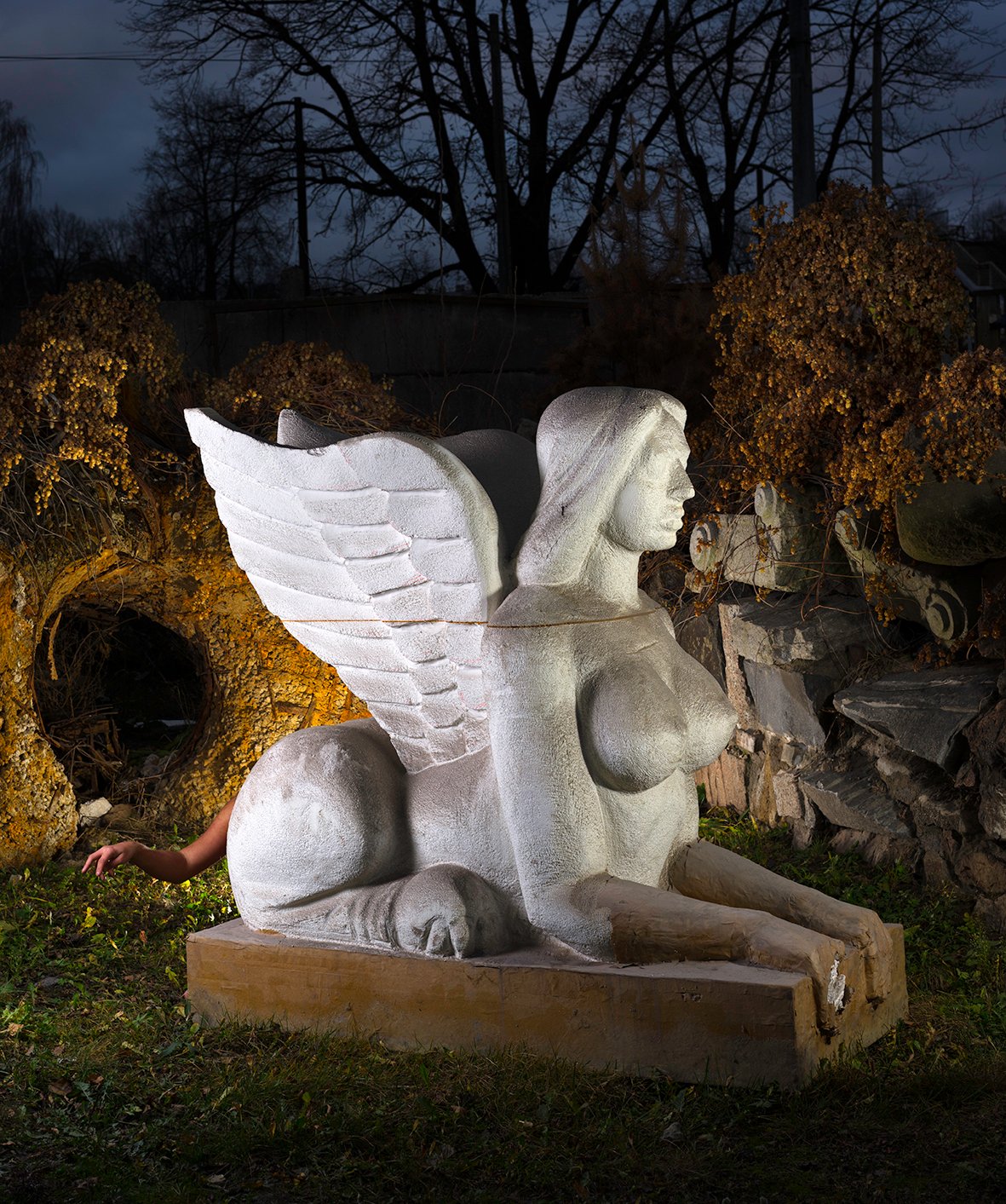 Valokuvataiteilija Bambergin teos Animating a sculpture (sphinx)