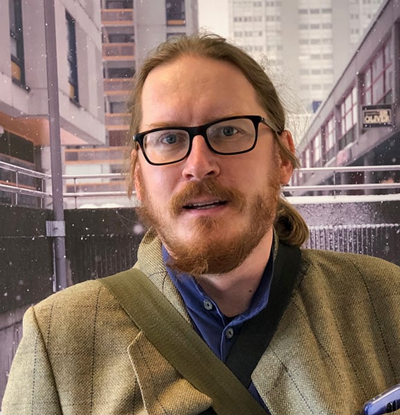 Valokuvataiteilija Antti Ahonen